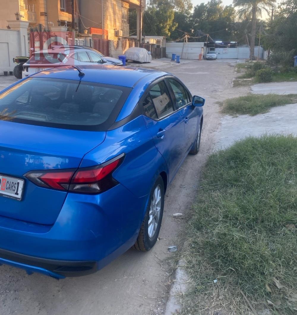 نيسان فيرسا